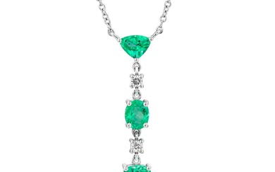 1.41 tcw Colombian Emerald Pendant - 14 kt. White gold - Necklace Emeralds - 0.06 ct Diamonds