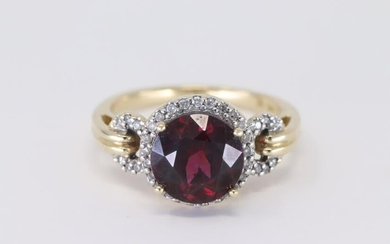 14Kt Garnet & Diamond Ring
