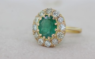 18 kt. Yellow gold - Ring - 2.00 ct Emerald - Diamonds