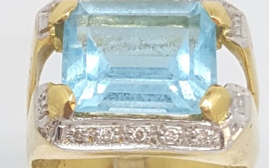 18 kt. Yellow gold - Ring - 8.00 ct Aquamarine - Diamonds