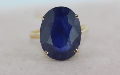 18 kt. Yellow gold - Ring - 8.00 ct Sapphire