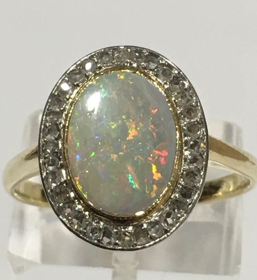 18 kt. Yellow gold - Ring Opal - Diamonds