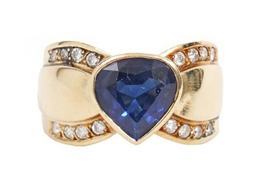 18K YG, Diamond & Sapphire Band Style Ring