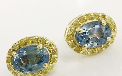 2.26 ct blue sapphire & 0.34 ct fancy vivid yellow diamonds designer halo stud earrings - 14 kt. Yellow gold - Earrings Sapphire - Diamonds
