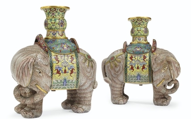 A PAIR OF CHINESE CLOISONNÉ ENAMEL ELEPHANTS, LATE QING DYNASTY, LATE 19TH/EARLY 20TH CENTURY
