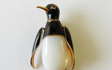 Agate & Black Enamel Penguin Brooch
