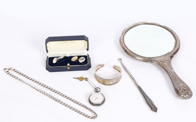 A COLLECTION OF VARIOUS SILVER ITEMS (QTY).