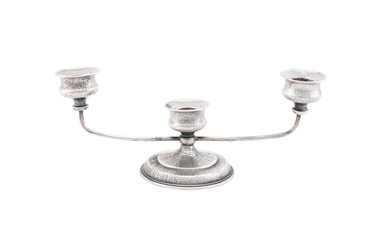 A COLOMBIAN SILVER COLOURED THREE LIGHT LOW CANDELABRA, STAMPED T.R.P 0900
