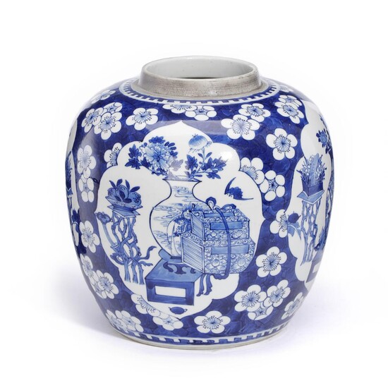 NOT SOLD. A Chinese late Qing c. 1900 blue and white jar painted with prunus on breaking ice and precious things in panels, H. 23 cm. – Bruun Rasmussen Auctioneers of Fine Art