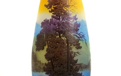 A FRENCH GALLE CAMEO GLASS VASE, EARLY 20TH C