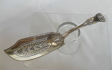 A George IV Sterling Silver Fish Slice - .925 silver - William Johnson, London - England - 1829