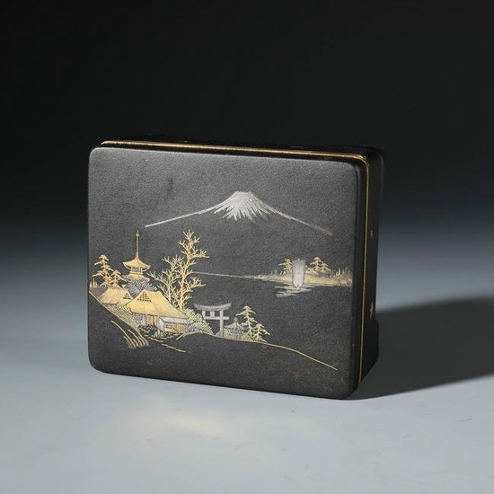 A Japanese Silver Inlaid Cigaratte Box with Jujing