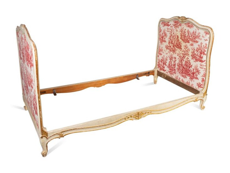 A Louis XV Style Painted and Parcel Gilt Daybed Height