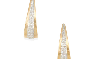 A PAIR BI-COLOR 14K GOLD AND DIAMOND EARRINGS