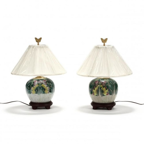 A Pair of Chinese Cabbage Leaf and Butterfly Table
