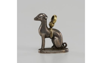 A RARE MINIATURE SILVER AND GOLD SEAL DEPICTING A EUROPEAN HOUND