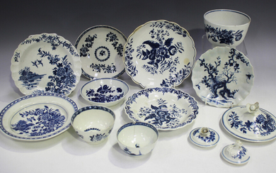 A mixed group of mostly Worcester porcelain, second half 18th century, including small plates and di
