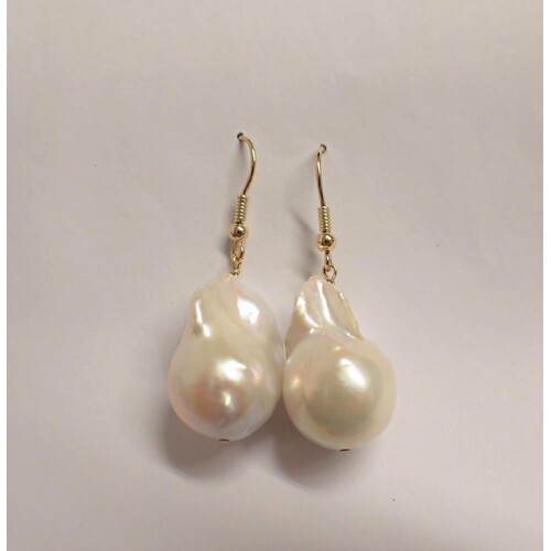 A pair of Baroque freshwater Pearl drop Earrings on wire fit...