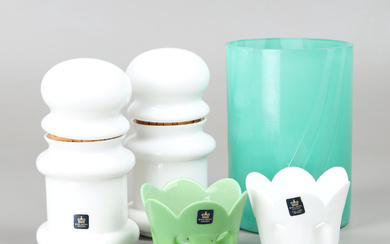 A set of 5 glass objects, Royal Crown, Anna Ehrner, Kosta Boda.