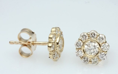 **AIG Certificate F-VS1** (No Reserve Prices) - 14 kt. Yellow gold - Earrings - 1.05 ct Diamond - Diamonds