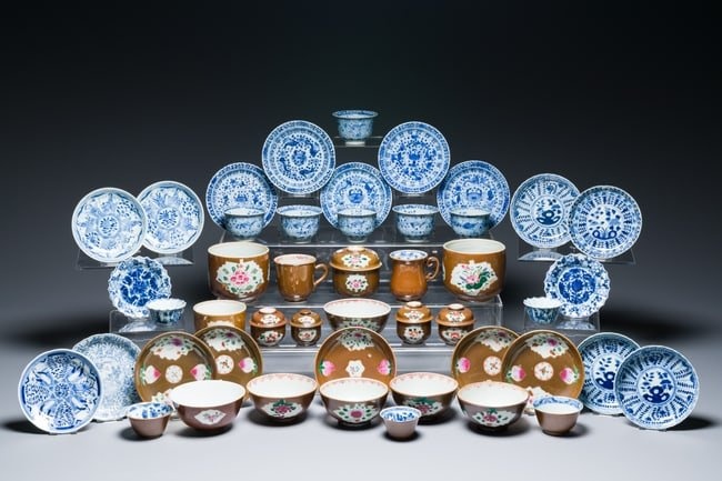 An extensive collection of Chinese blue, white and famille rose porcelain, Kangxi and later
