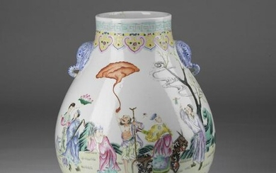 Arte Cinese Large famille rose hu vase bearing an