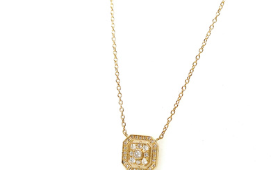 CARRÉ DIAMOND PAVÉ PENDANT NECKLACE WITH FRAME AND CHAIN IN 18K YELLOW GOLD. BRAND NEW.