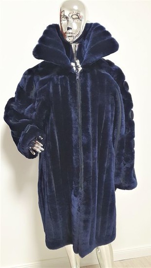 CHRISTIAN DIOR - Fabulous Lamb skin navy blue Fur Coat - Size: XL-XXL