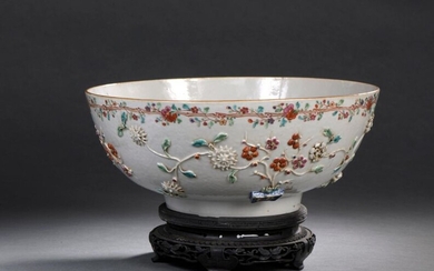 Chine, période Qianlong (1736-1795) Jatte...