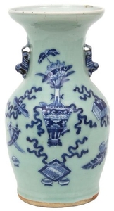 Chinese Porcelain 13 Inch Blue & White Vase