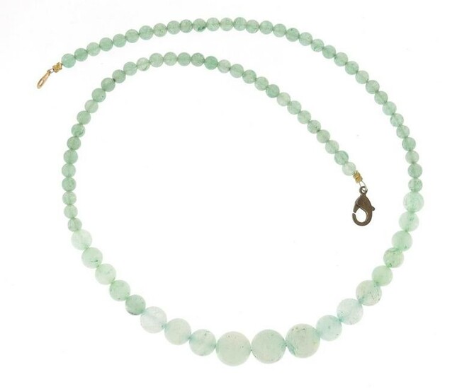 Chinese graduated green jade bead necklace, 40cm in