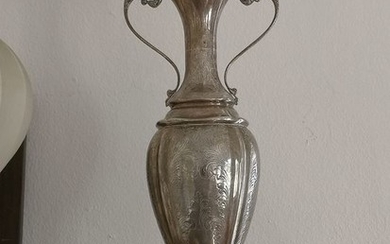 Chiseled vase - .800 silver - Italy - Second half 20th century