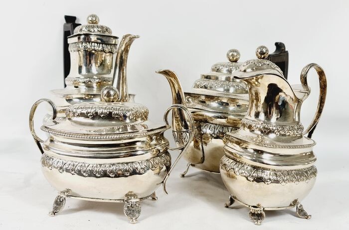 Coffee and tea service - .800 silver - Early 19th century