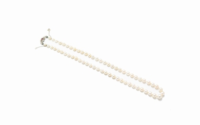 Collier de perles de culture en chute, fermoir en or blanc 18K (750 millièmes) serti...