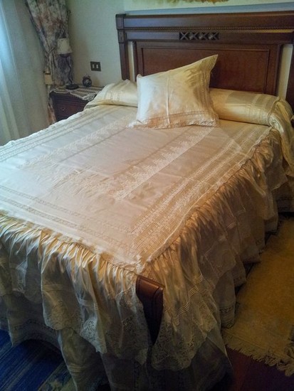 Cushion (2) - Rococo Style - Silk - Late 18th century