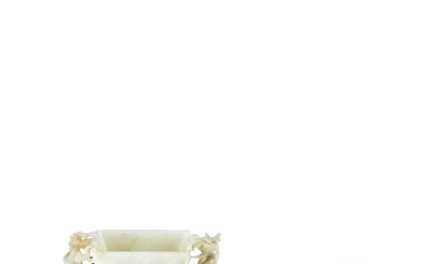 DEUX COUPES LIBATOIRES EN JADE DYNASTIE QING, XVIIIE SIÈCLE| 清十八世紀 灰玉龍耳桃式盃 及 青白玉仿古紋雙龍耳方盃 | Two jade libation cups, Qing Dynasty, 18th century
