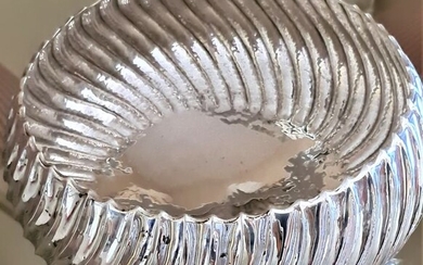 Fruit bowl - .925 silver - Europe - 21st century