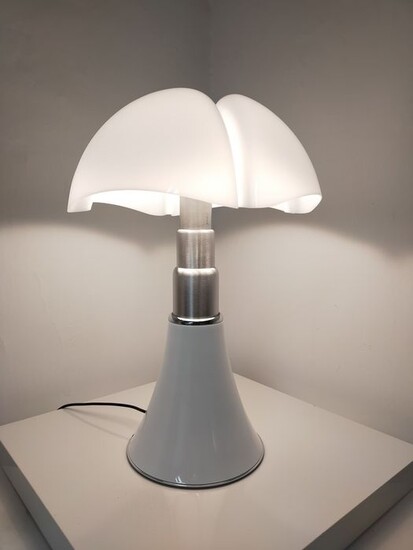 Gae Aulenti - Martinelli Luce - Table lamp - Pipistrello 620