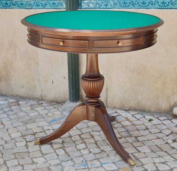 Games table - Wood