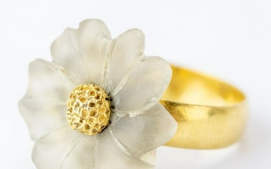 Gucci 1950's 18k Gold Rock Crystal Flower Ring VTG