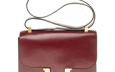 Hermès - Constance 23 cm en cuir box bordeaux et garniture en métal plaqué or Crossbody bag