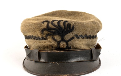 ITALY, Kingdom Great War Marshal's cap of the XI Arditi department in grey-green wool, leather...