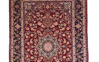 Isfahan Fine Persian Antique Signed Seyrfian Rug