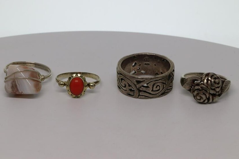 Lot of 4 silver ring