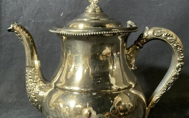 MERIDEN SILVER Co Silver Plated Teapot