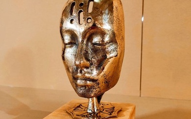 M.R. Arroyo - Escultura soberana