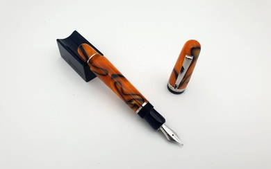 Marlen - Essence Amber Yellow - Vintage collection - Fountain pen