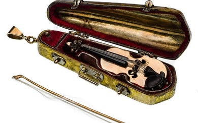 Mixed Gold Violin Pendant
