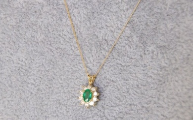 Necklace with pendant - 18 kt. Yellow gold, 0.50Ct Diamond (Natural) - Emerald