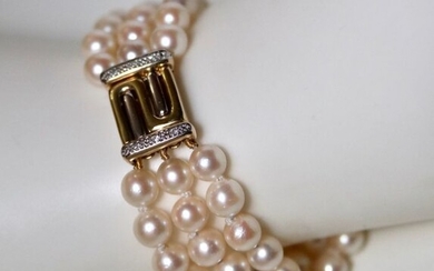 Numbered "231" 3 - strand - 14 kt. Akoya pearls, Gold - Bracelet Pearls - Diamonds, lock - genuine Japanese sea/salty pearls ca. 6mm - excellent lustre